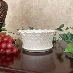 "Lenox" - Woodland Collection - Porcelain Ivory  bowl